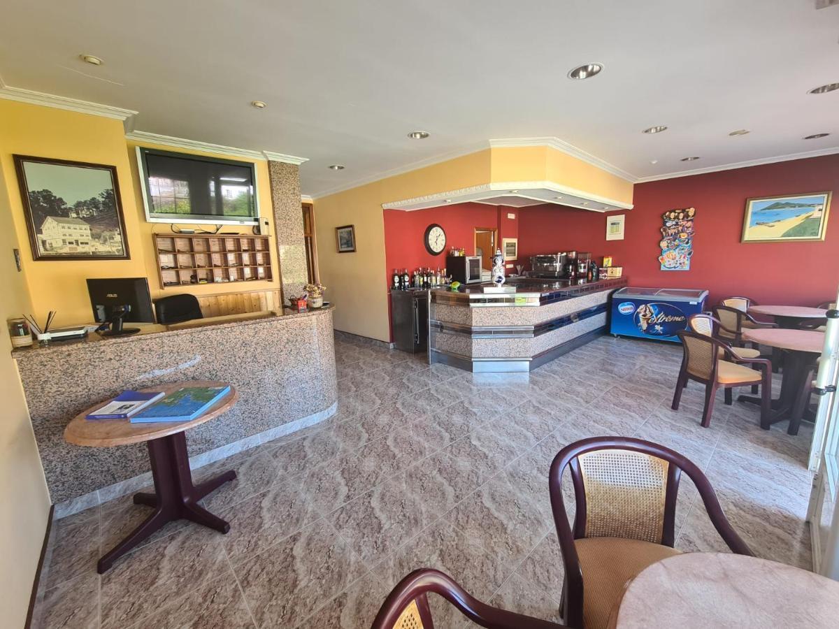 Hotel Hostal Playa Atlantica Louro Exterior foto